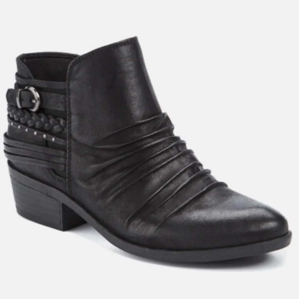 BARETRAP WESTERN GUENNA ALMOND TOE BRAIDED BUCKLE ANKLE BOOTS BLACK SIZE 9